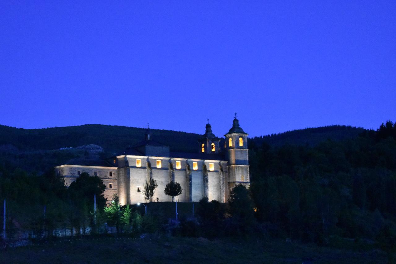 Apartamentos Picea Azul Vega de Espinareda Kültér fotó
